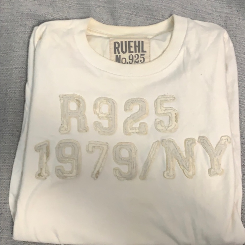Ruehl (Discontinued) Tee Shirt Medium